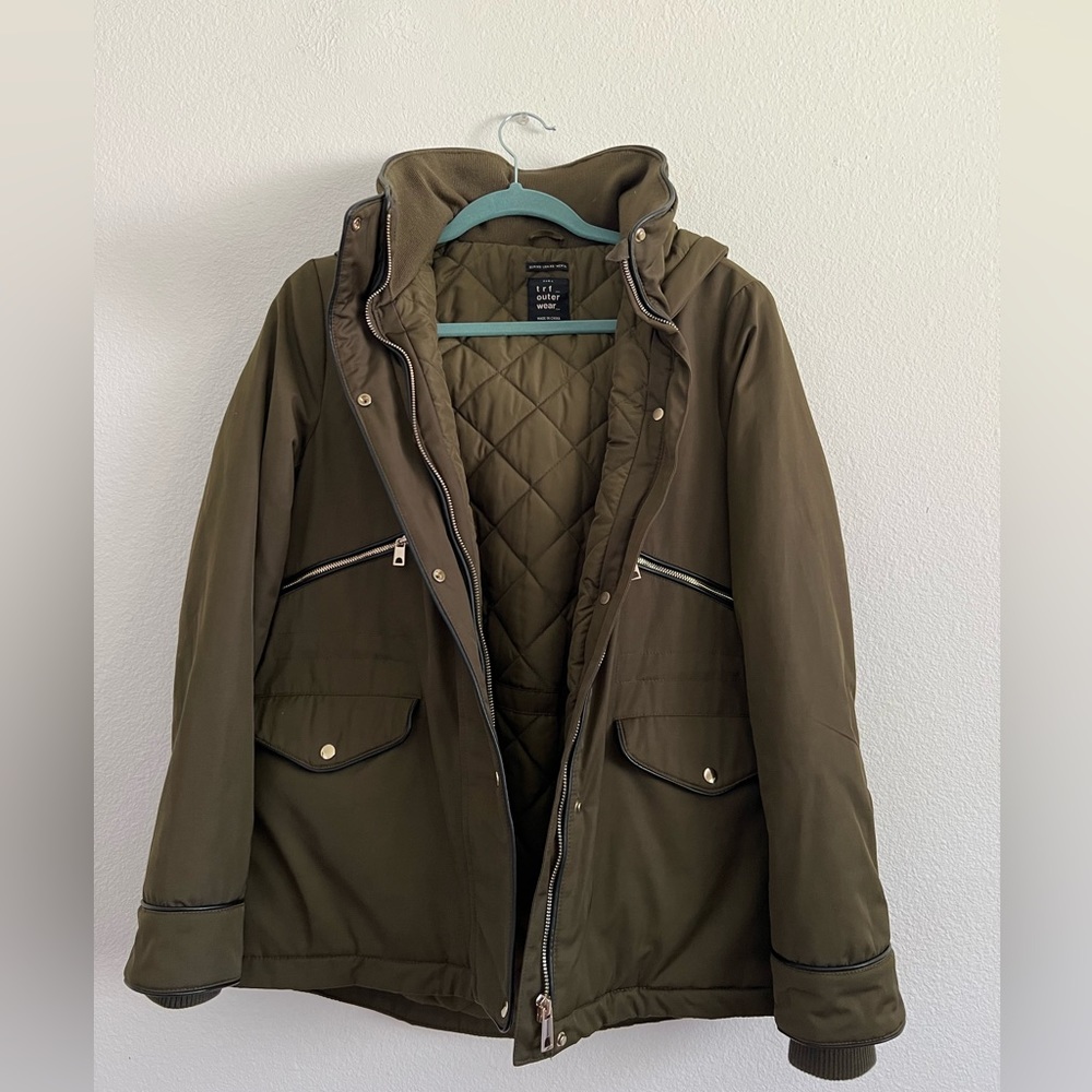 Zara jacket with fur. XS in very good condition.